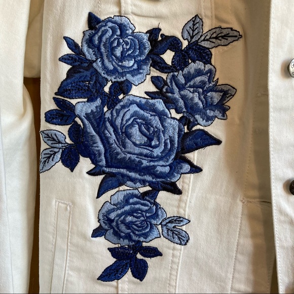 DG2 Virtual Stretch Embroidered Jean Jacket - Picture 5 of 6